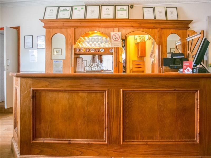 Oyo-角落酒店 卡诺斯蒂 外观 照片